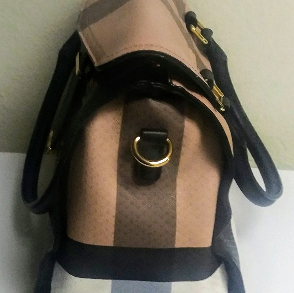 Handbag - Picture 3 of 4